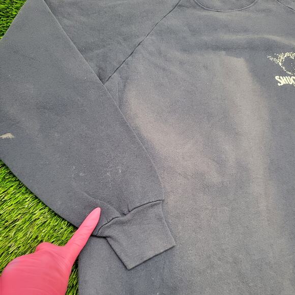 Vintage Shuckers Seafood Bar Sweatshirt XL 23x26 Faded USA - Picture 3 of 16